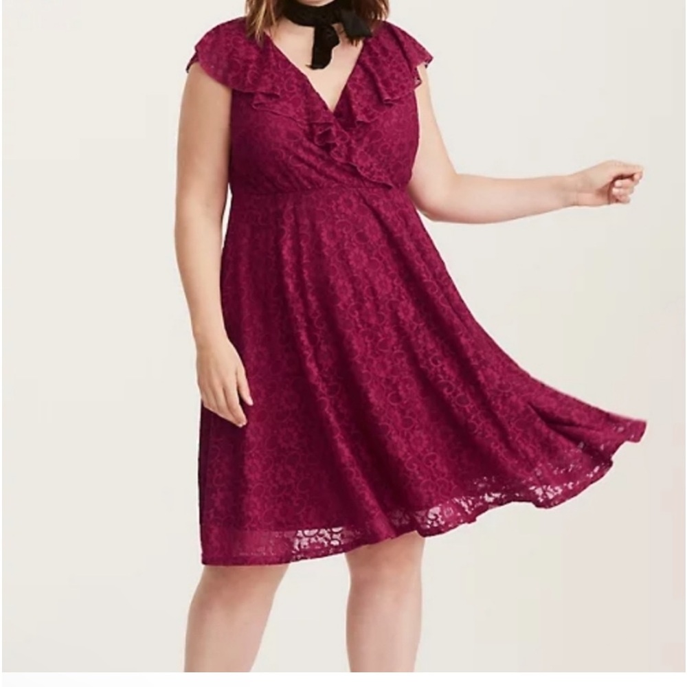 TORRID Lace berry skater dress 2X 18/20 new with tags